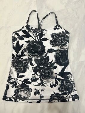 Lululemon tank size 4 Black & White Floral